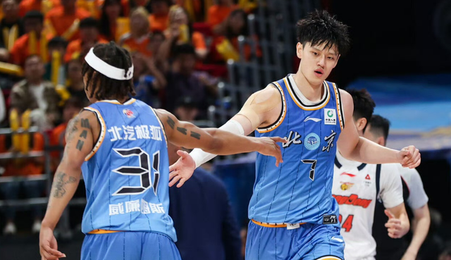 米兰体育-北京首钢全力出击！拒绝广东宏远大逆转，激活威廉姆斯，央视直播